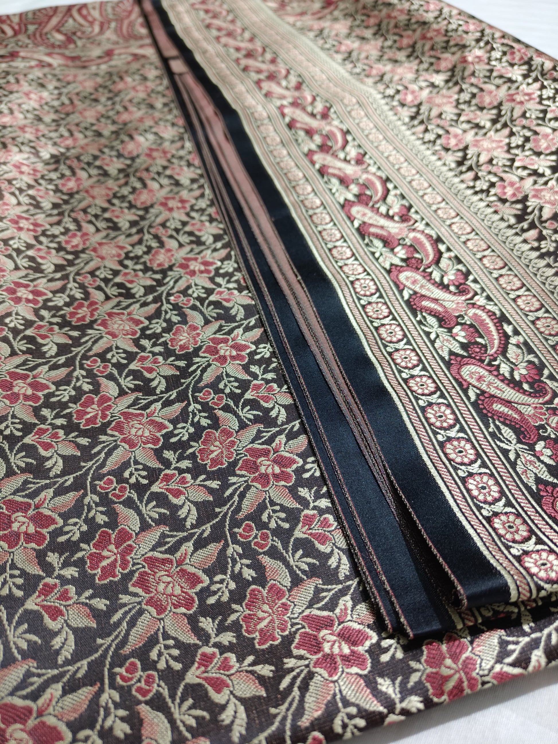 Tanchoi Jamawar Banarasi Satin Silk