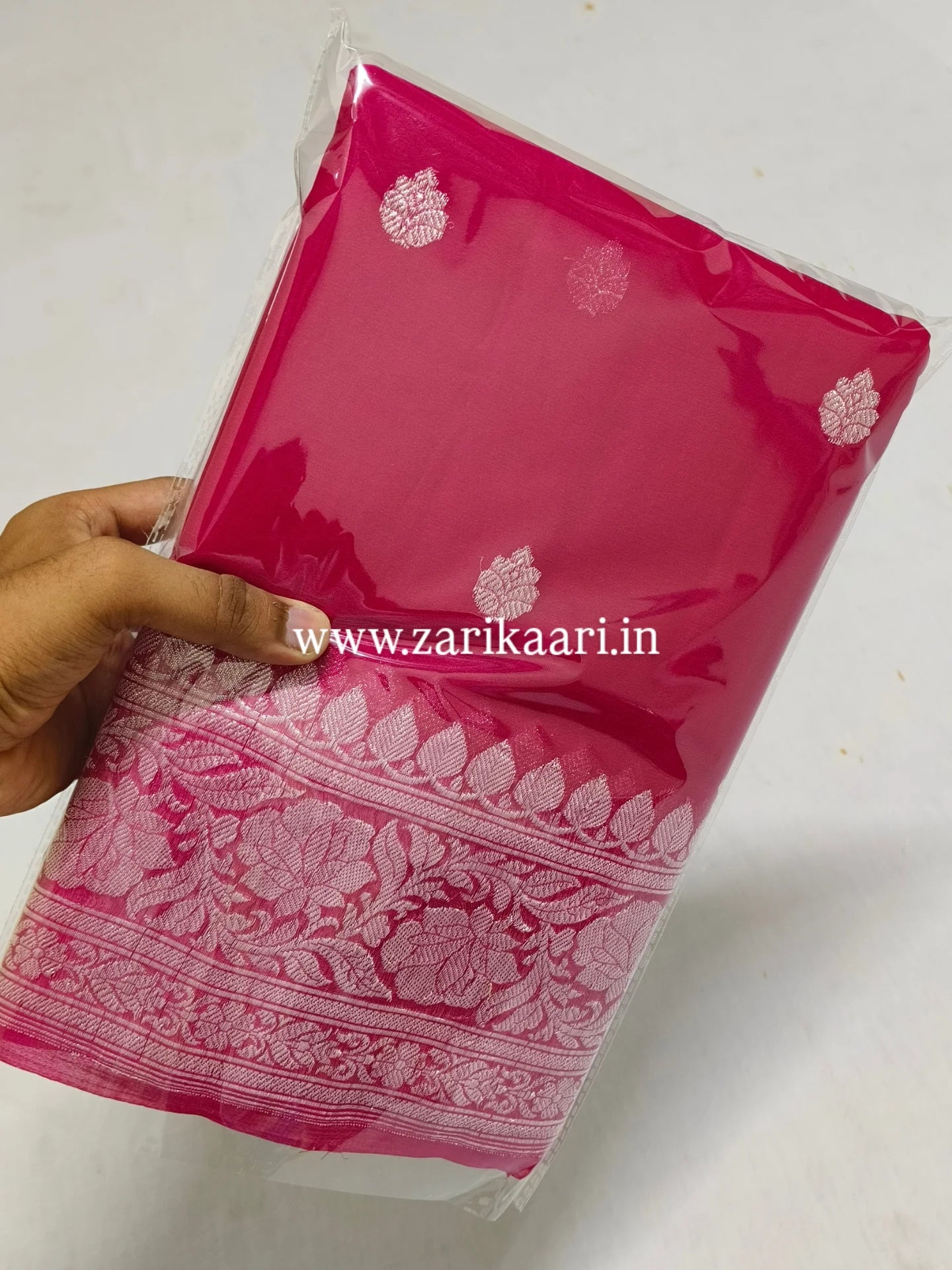 Magenta Handloom Georgette Banarasi Saree - Pink