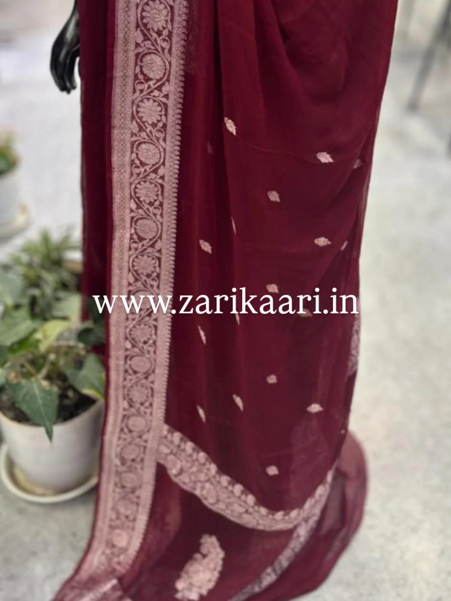 Pure Handloom Georgette Banarasi Saree - Maroon