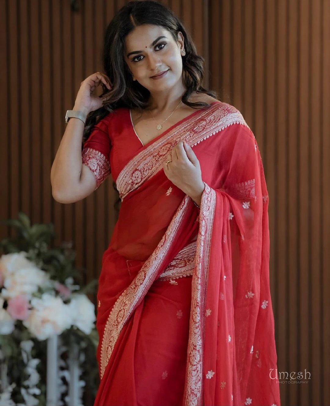 Pure Handloom Georgette Banarasi Saree - Red