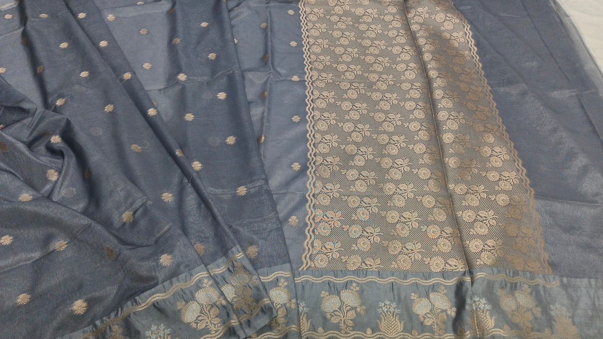 Grey Banarasi Raw Mango Silk With Sona Ropa Zari Work