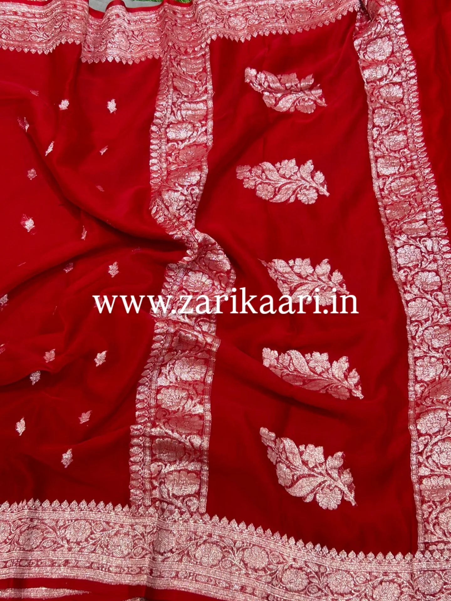 Pure Handloom Georgette Banarasi Saree - Red