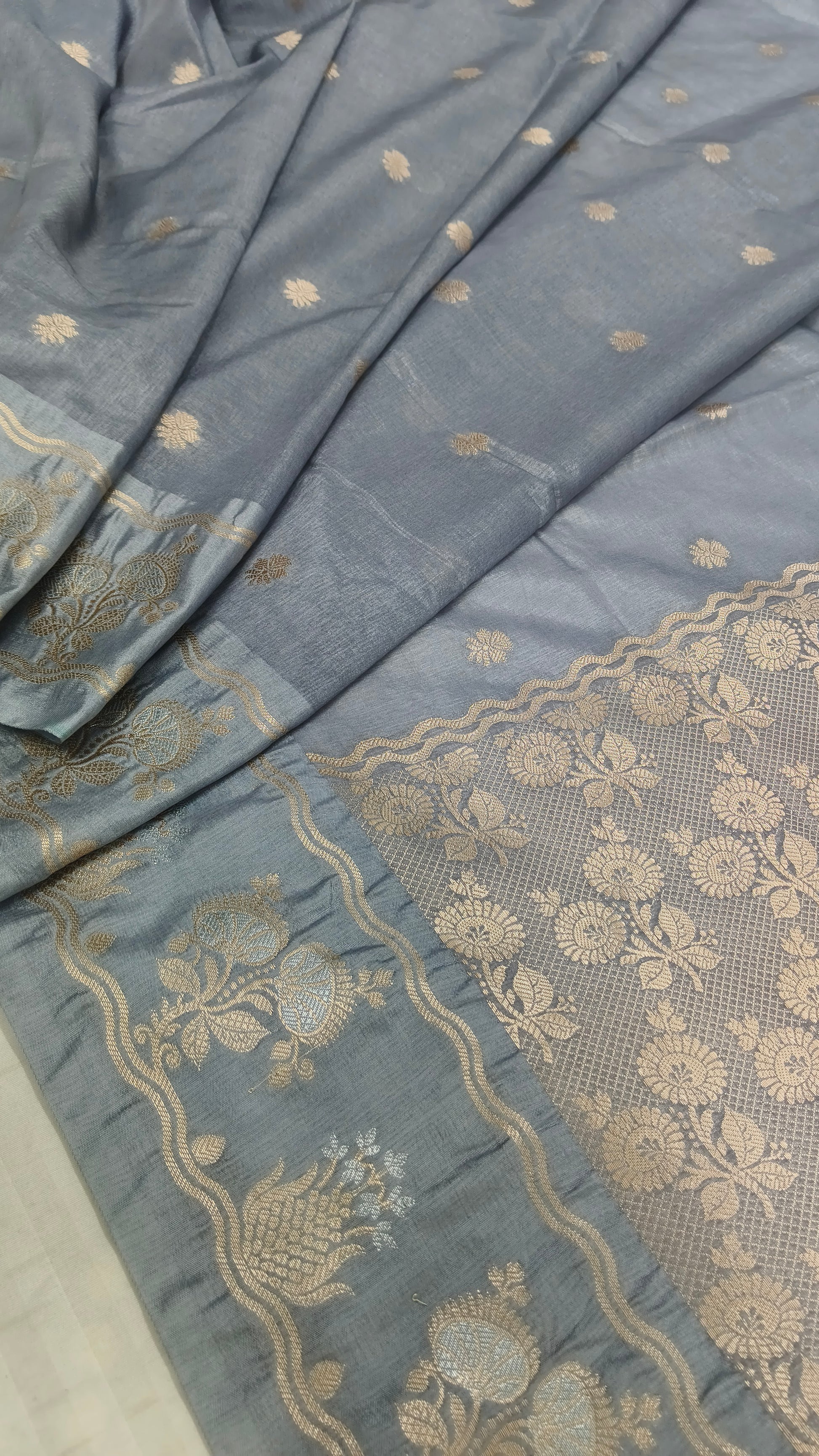 Grey Banarasi Raw Mango Silk With Sona Ropa Zari Work